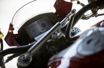 Ducati Monster 1200 R 2017 - Bild 46 Ducati Monster 1200 R 2017 - Bild 46